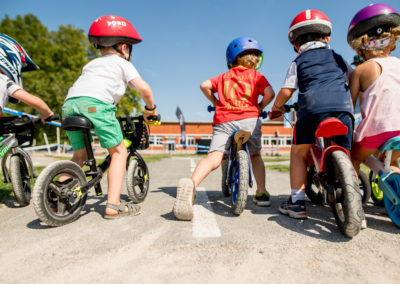 Piste de pratique extérieure #3 : le Kid village